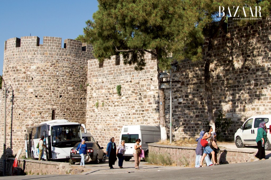 Thành cổ xuất hiện khá nhiều nơi tại Izmir. Ảnh trên là một góc nhỏ của Kadifekale 