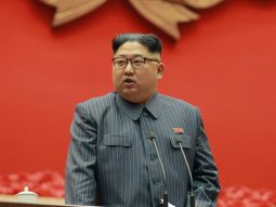 Áo đại cán – Phong cách thời trang “bất biến” của Chủ tịch Kim Jong Un