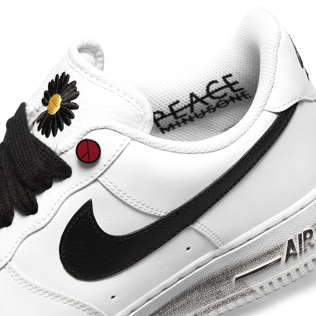 Nike tiết lộ hình ảnh chi tiết của đôi giày PARA-NOISE 2.0 bắt tay cùng G-Dragon