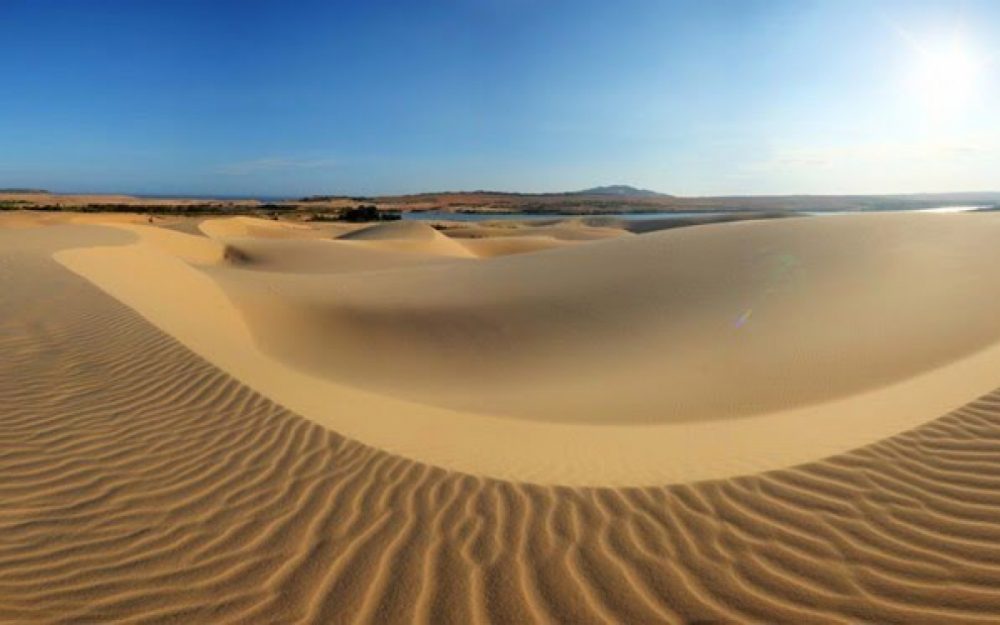 Địa điểm du lịch Quảng Bình: Cồn cát Quang Phú