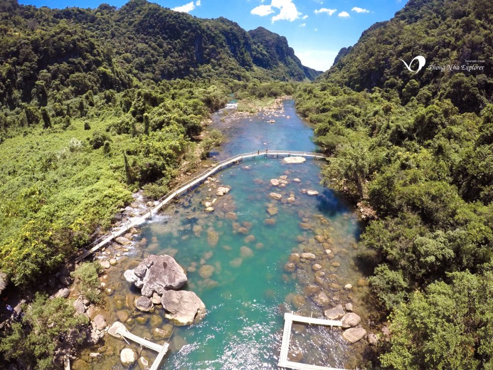 Địa điểm du lịch Quảng Bình: Suối Nước Moọc