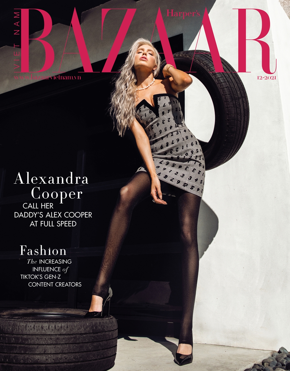 BZ-cover-alexandra-cooper-20211214_COVER_Alexandra Cooper