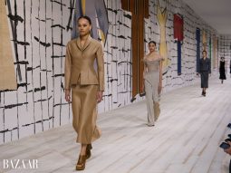 Dior Haute Couture Xuân Hè 2024: Thời trang cao cấp hiện đại phải thanh thoát