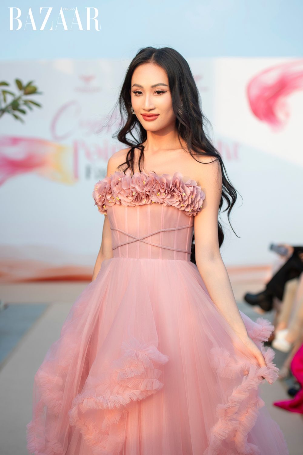 Người đẹp Trần Huyền Trang lần đầu trình diễn catwalk sau khi được đại diện Việt Nam chinh chiến tại đấu trường nhan sắc Mrs International Global 2024